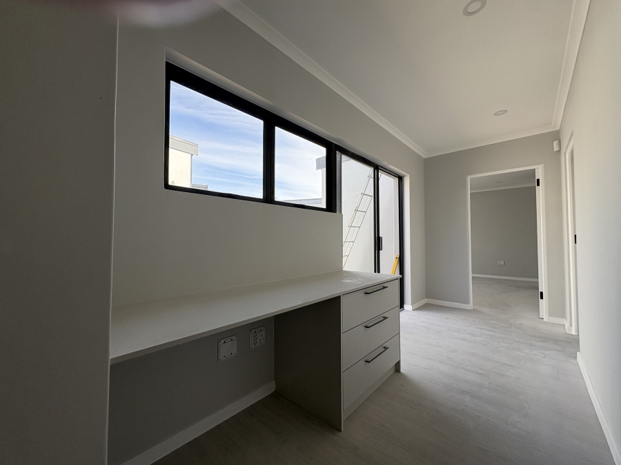 3 Bedroom Property for Sale in Sandown Western Cape
